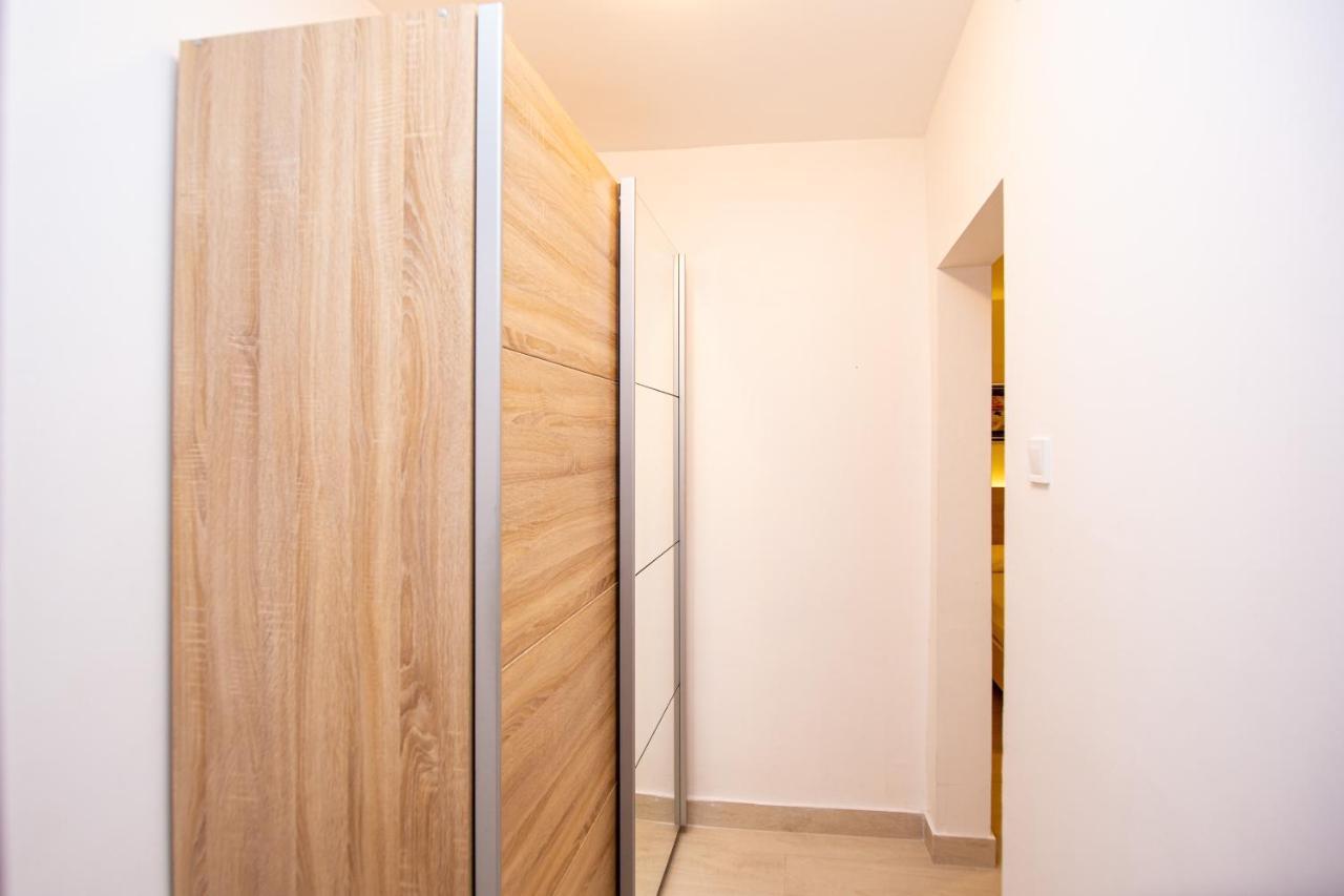בודווה Apartment Novak מראה חיצוני תמונה